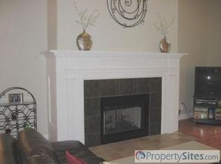113 Colonial Dr, Sturbridge, MA 01566