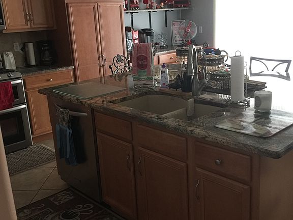 2nd image of 842 E Deer Spring Canyon Pl