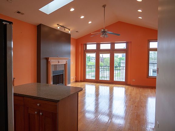 2nd image of 6449 S Ingleside Ave Unit 3