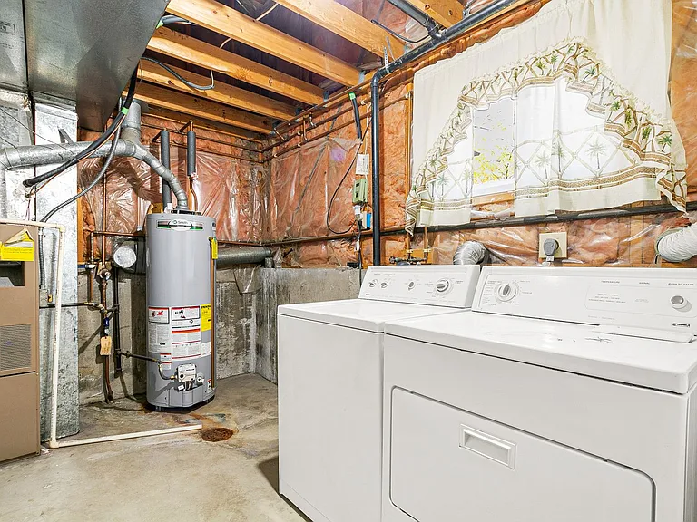 1405 S Sierra Dr — Photo 20