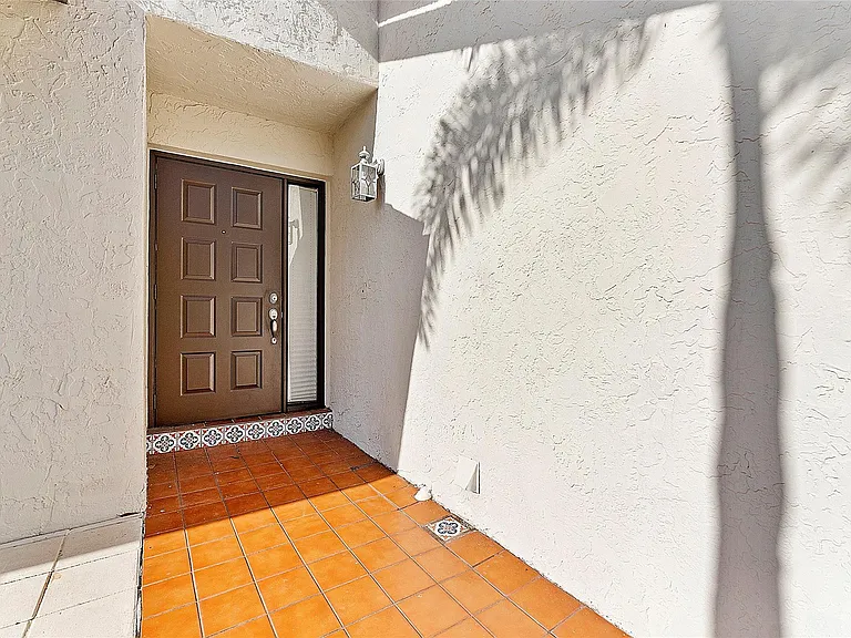 31 Columbia Ct — Photo 7