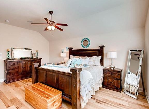 5th image of 15313 Glen Heather Dr #906