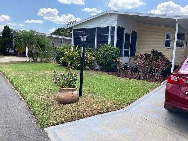1st image of 2127 Heron Dr