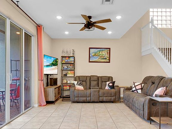 3rd image of 9022 Dupont Pl