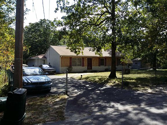 4th image of 22 Radcliff Ave