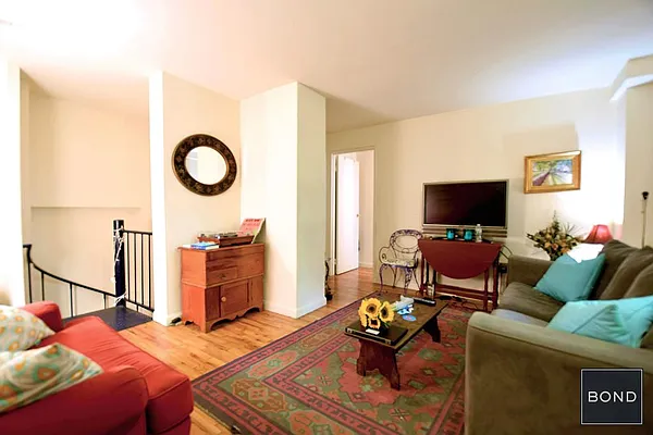 Rented by Bond New York | media 24