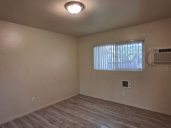5th image of 612 Chamberlain Ave