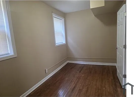 3 bed, 100 sqft, $1,600 — Photo 3