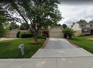 249 Torrent Ct, Rochester Hills, MI 48307