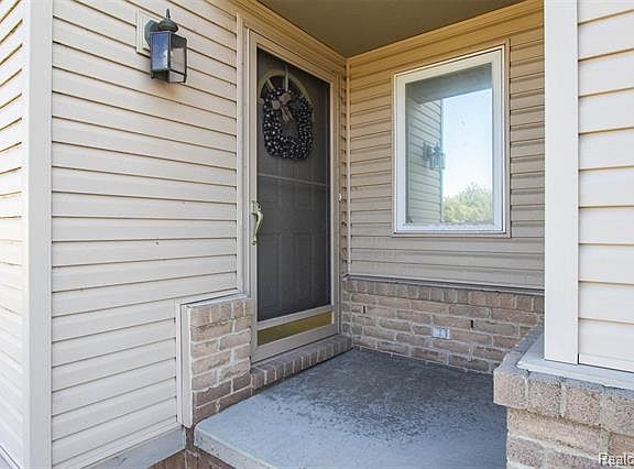 3rd image of 53300 Glen Oak Dr
