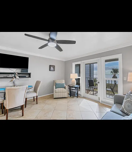 4410 Warren Ave #407 — Photo 3