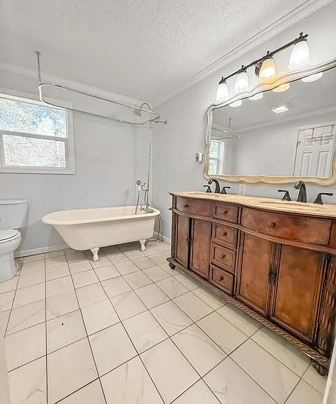 303 Knapp St — Photo 12
