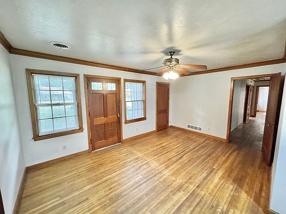 5th image of 3924 Cheryl Dr