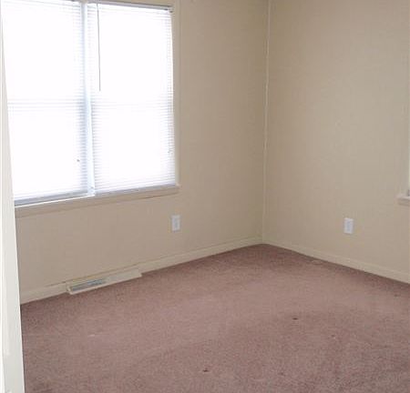 5th image of G3437 Camden Ave