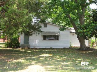 22882 E Chicago St, Robertsdale, AL 36567