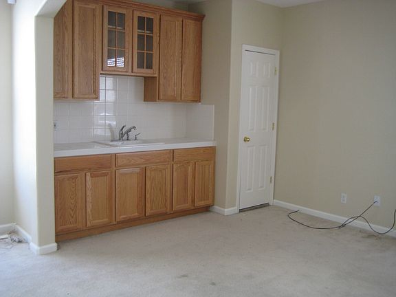 wet bar area in family room