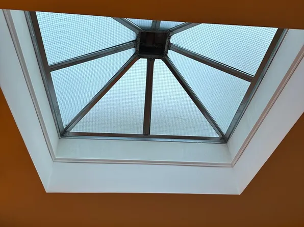 1548 East 59th Street image 9 of 18