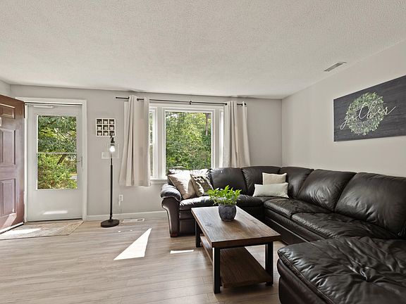3rd image of 69 Boulder Drive
