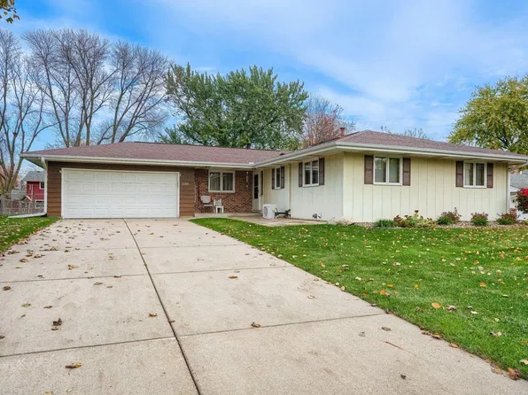 2100 Tamarack Ln, Burnsville, MN 55337