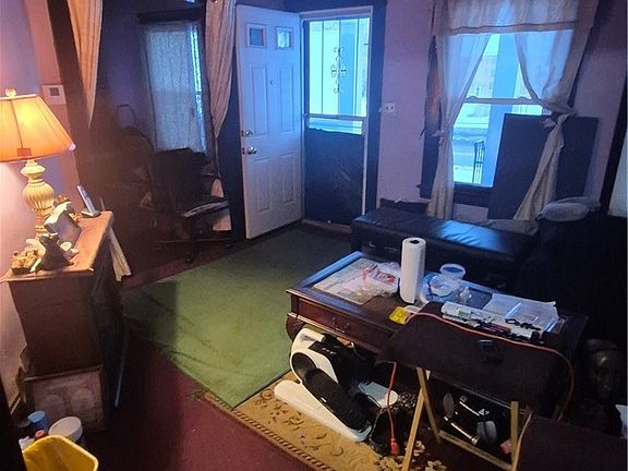 5th image of 10704 Woodland Ave