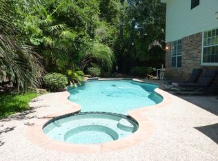 10 Willow Run Pl, Spring, TX 77382