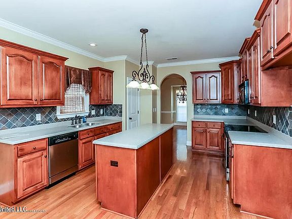 5th image of 9077 Rue Orleans Ln