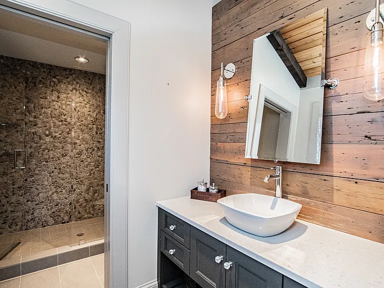 3911 Lakeside Dr — Photo 41