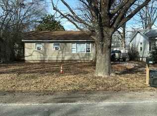 525 E James Blvd, Saint James, MO 65559