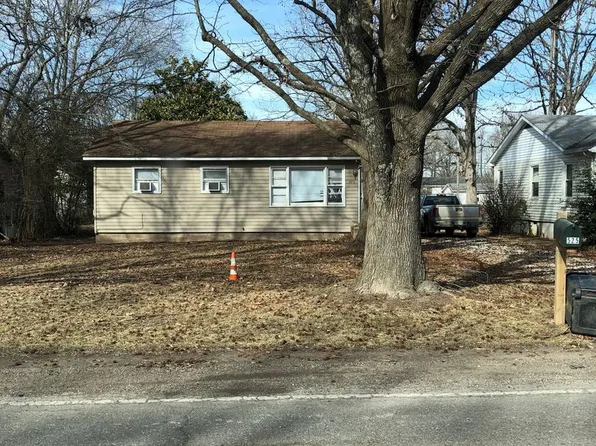 525 E James Blvd, Saint James, MO 65559