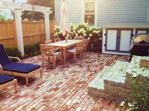 6 Atkinson St, Newburyport, MA 01950