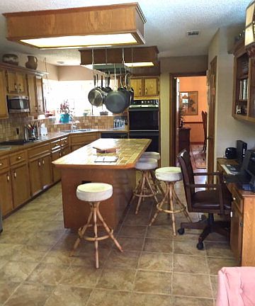 2nd image of 225 Dewberry Dr