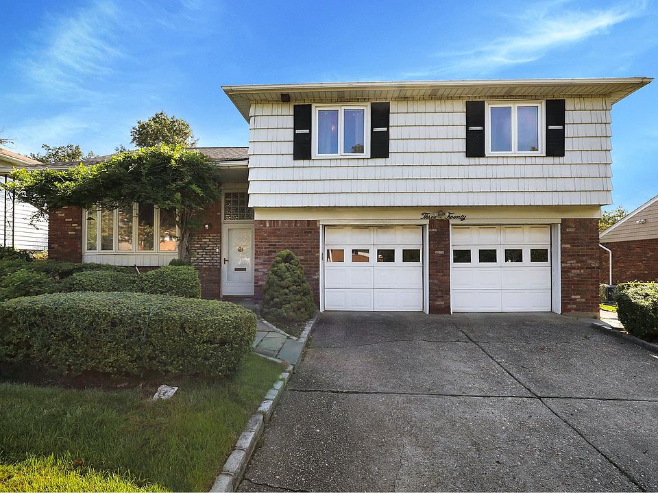 1st image of 320 Continental Dr