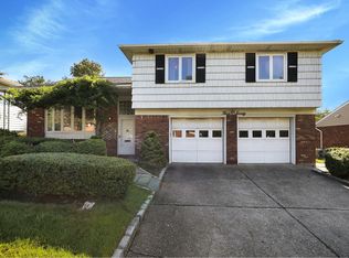320 Continental Dr, New Hyde Park, NY 11040