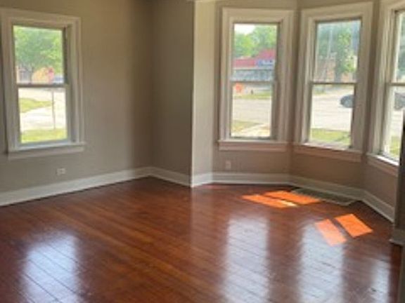 5th image of 1201 S State St Floor 1