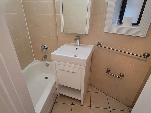 5th image of 533 3rd Ave APT 4B