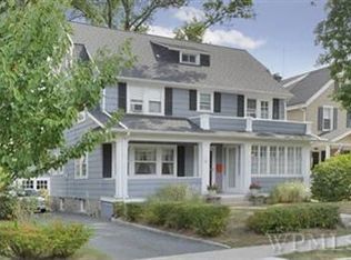 121 Clove Rd, New Rochelle, NY 10801