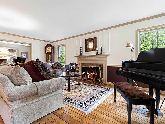 5th image of 2627 Norwood Dr