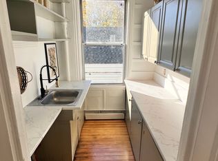 40 Felix St, Providence, RI 02908