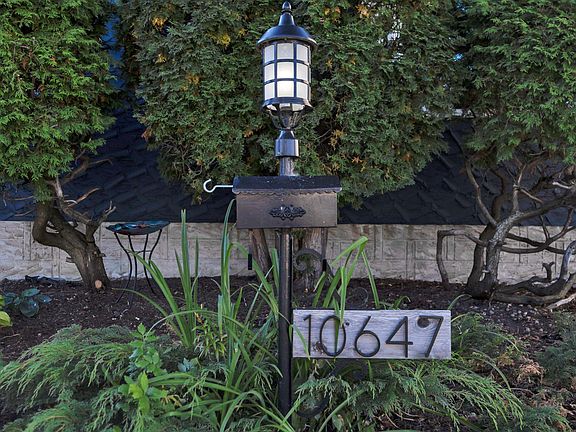 2nd image of 10647 68th Ave NW
