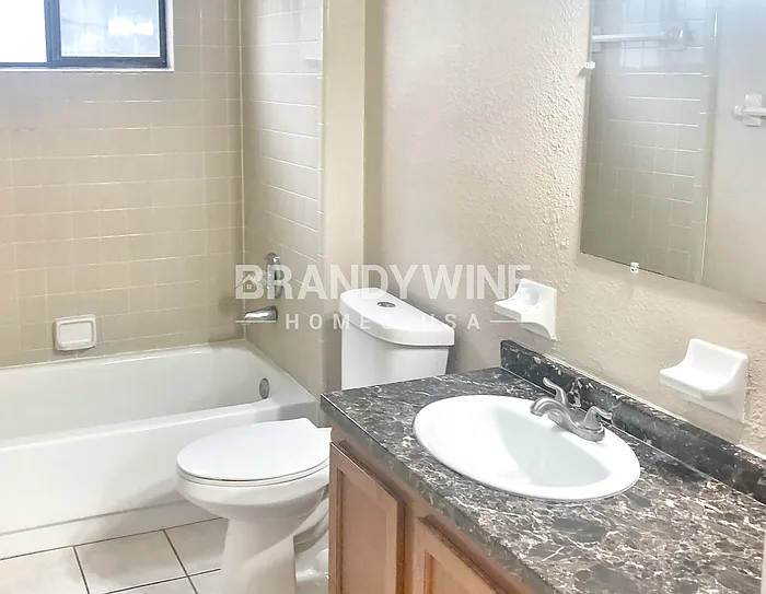 3363 Hampstead Dr — Photo 12