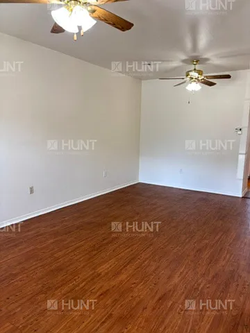 3 bed, 2.5 bath, 1609 sqft, $1,900 — Photo 2