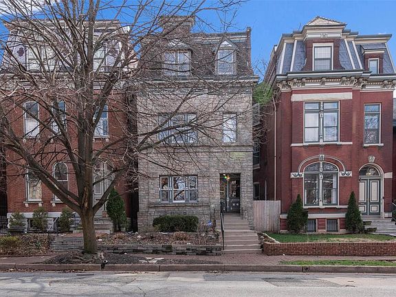 2nd image of 2328 Albion Pl