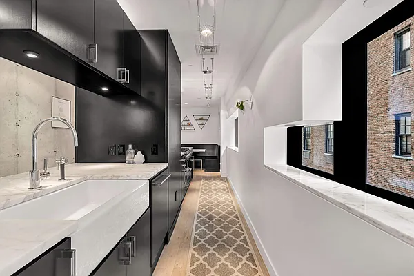 Sold by Sotheby's International Realty | media 2