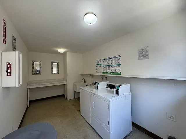 4038 E Saginaw Way — Photo 11