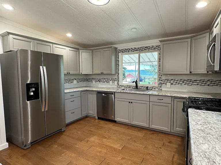 299 Cedar Creek Dr — Photo 3