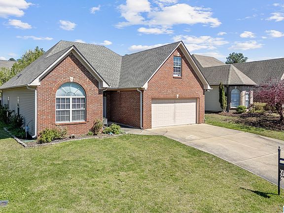 3rd image of 2068 Highview Way