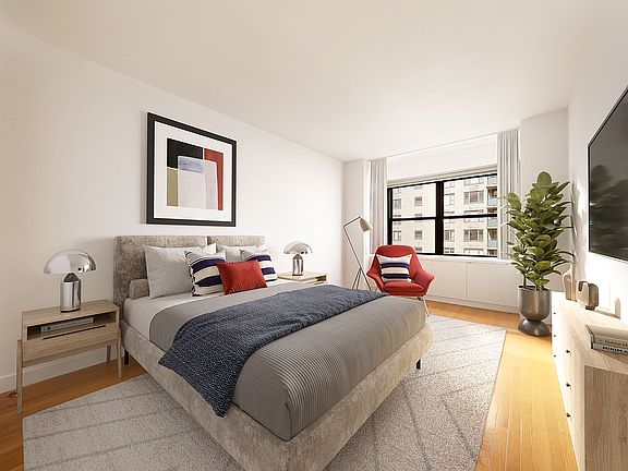 4th image of 305 E 40th St APT 14F