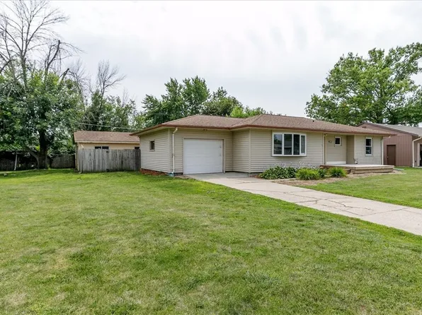 300 8th Ave, Slater, IA 50244