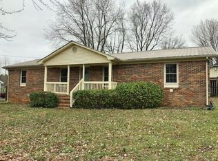 840 Hidden Valley Cir, McMinnville, TN 37110