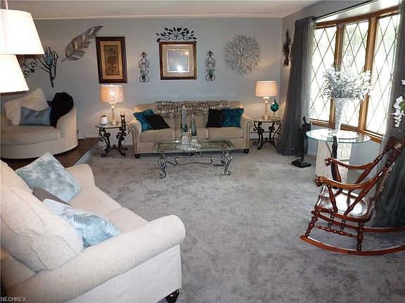 4th image of 132 Dartmouth Cir